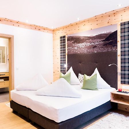 Gasthof Zum Goldenen Loewen เนาดาส ภายนอก รูปภาพ