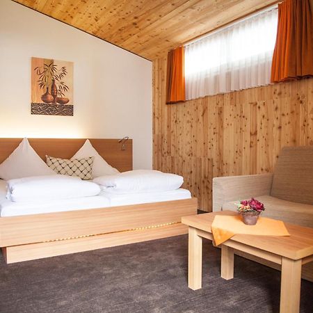 Gasthof Zum Goldenen Loewen เนาดาส ภายนอก รูปภาพ