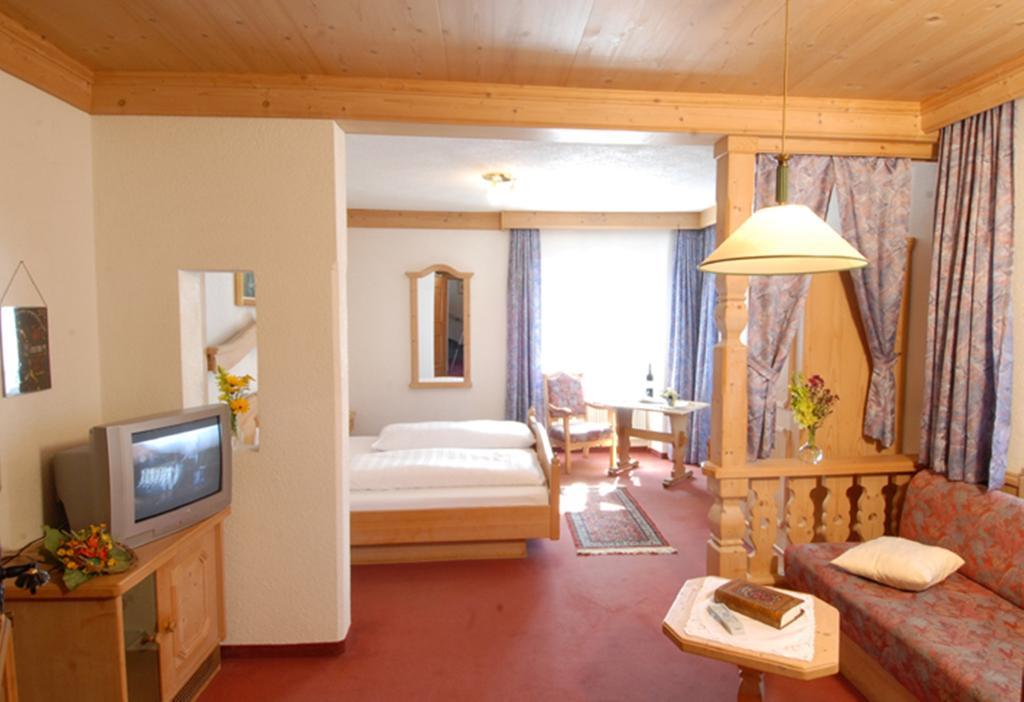 Gasthof Zum Goldenen Loewen เนาดาส ห้อง รูปภาพ