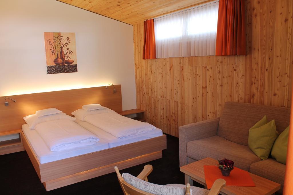 Gasthof Zum Goldenen Loewen เนาดาส ห้อง รูปภาพ